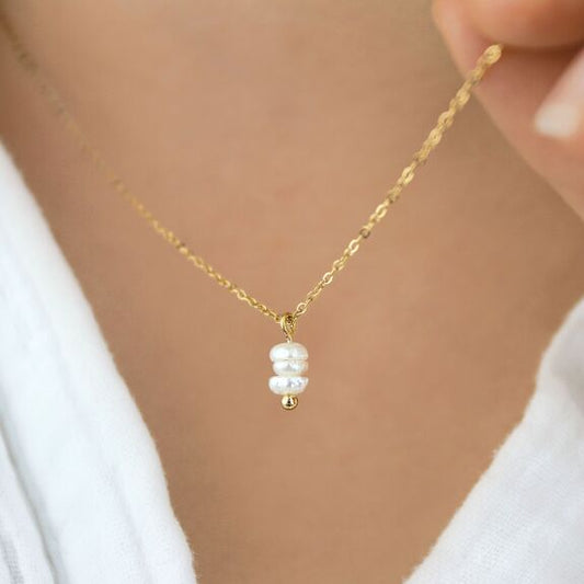 Collier en acier inoxydable doré avec perles de culture